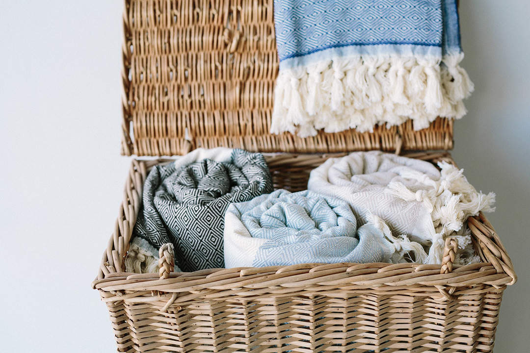 Throws in basket the living habitat